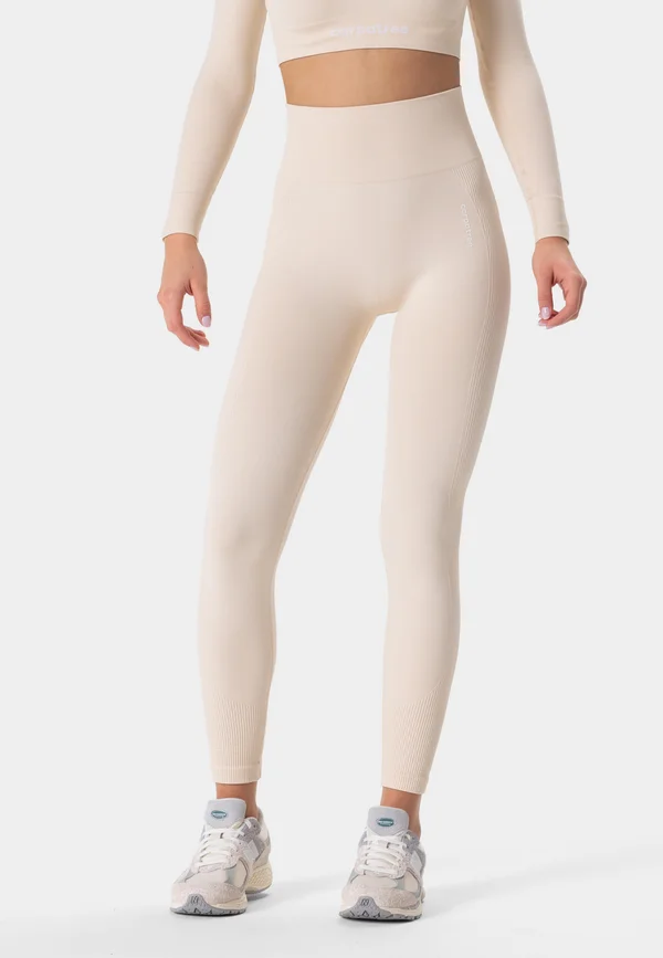 ALLURE SEAMLESS - Leggings - beige