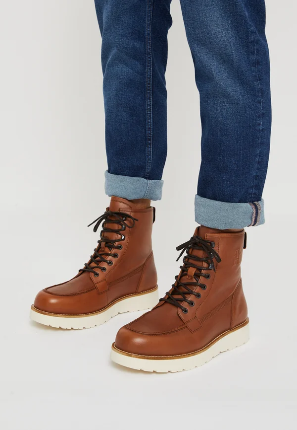 AMERICAN - Lace-up ankle boots - winter cognac