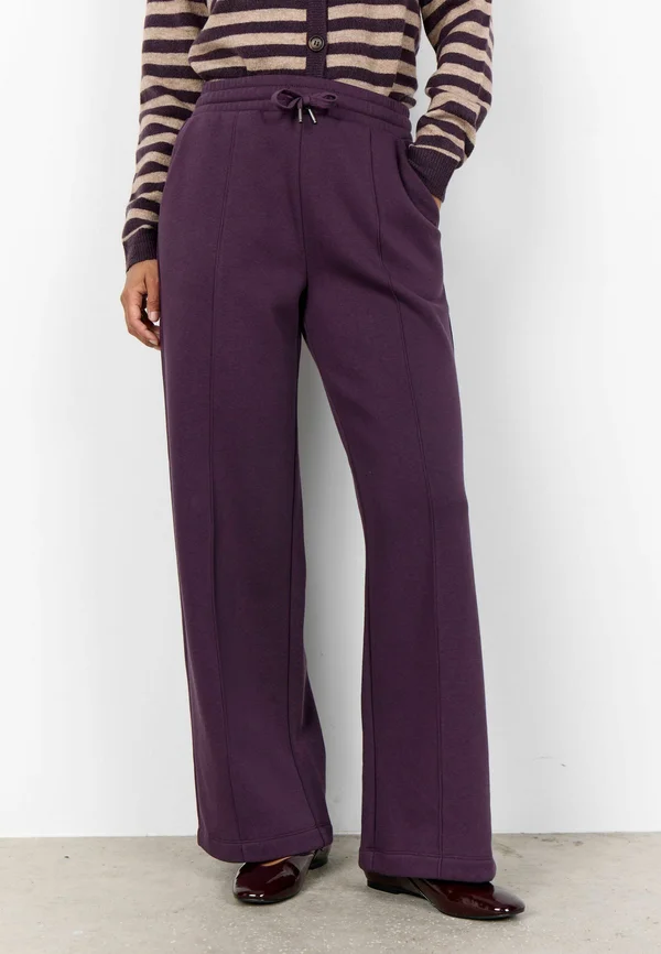 ANGELIN 20 - Tracksuit bottoms - plum perfect
