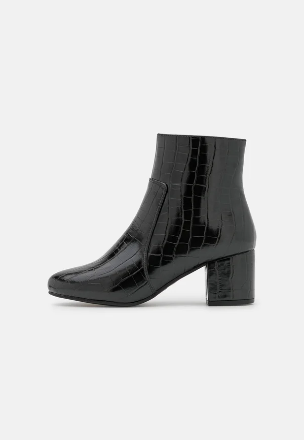 Ankle boots - black