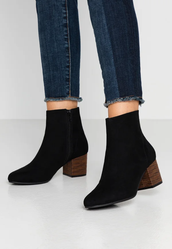 Ankle boots - black