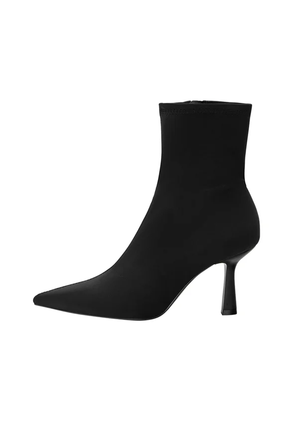Ankle boots - black