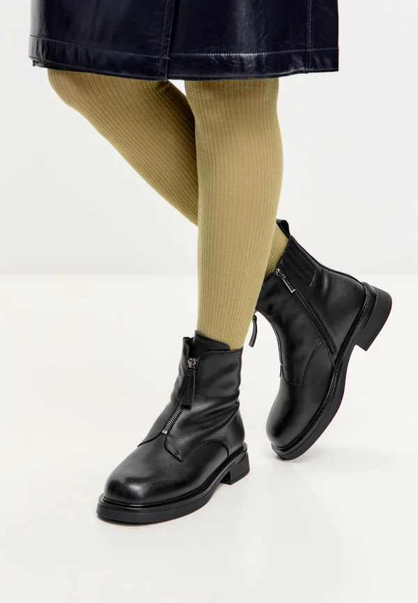 Ankle boots - black