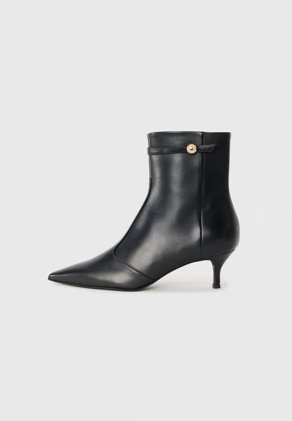 Ankle boots - nero