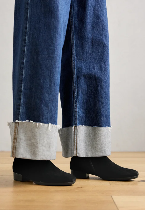 Ankle boots - schwarz