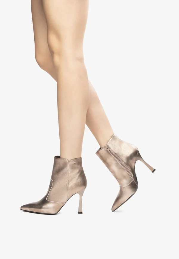 Ankle boots - tortora