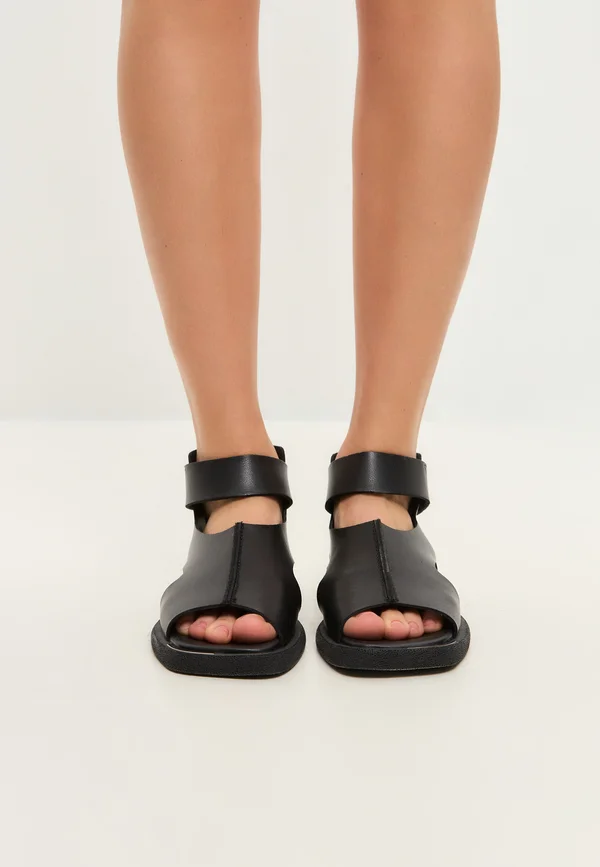 Ankle cuff sandals - black