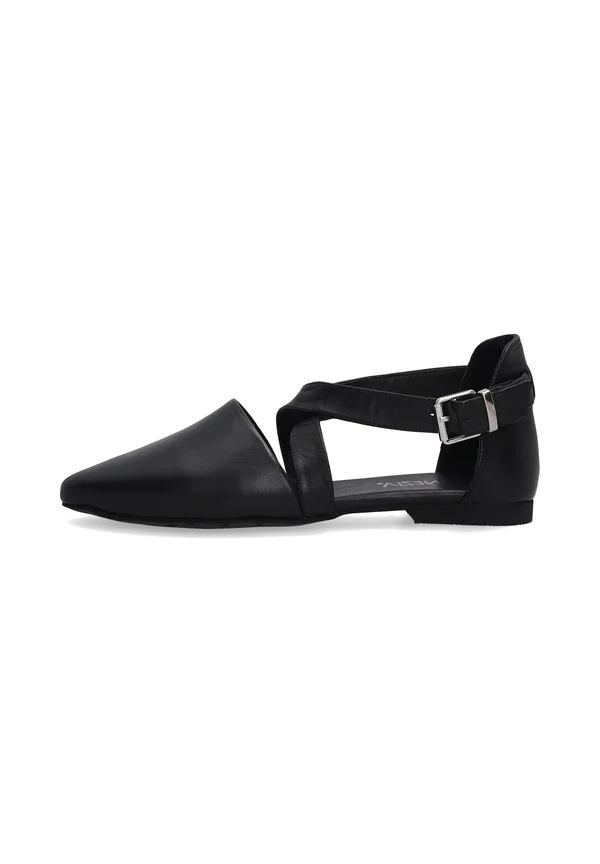 Ankle strap ballet pumps - black