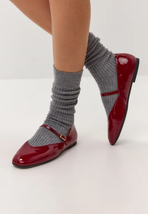 Ankle strap ballet pumps - bordo