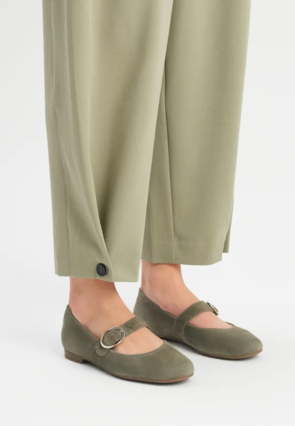 Ankle strap ballet pumps - olive