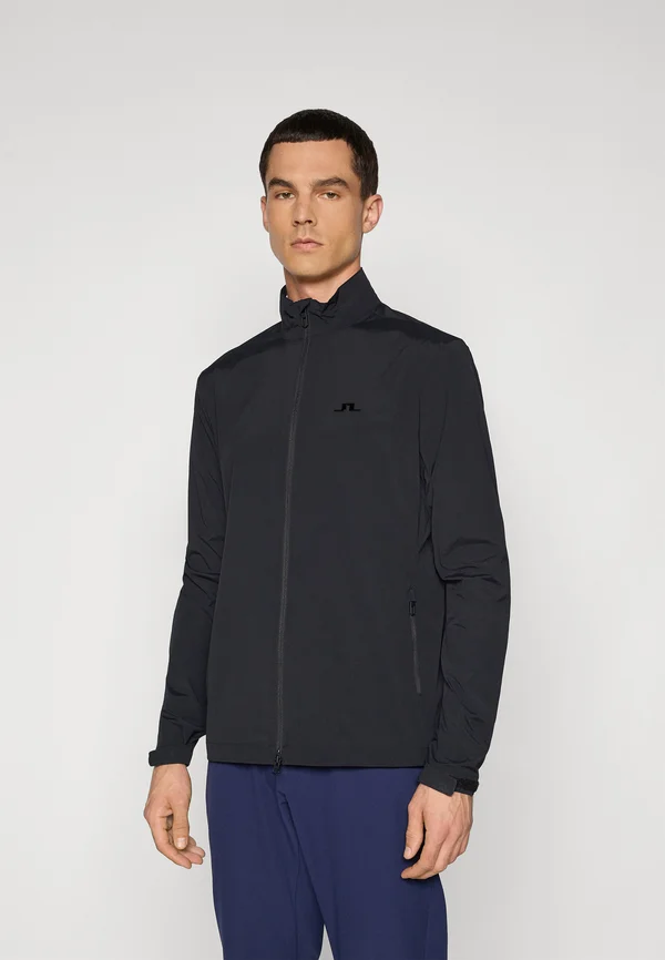 ASH LIGHT PACKABLE JACKET - Windbreaker - black