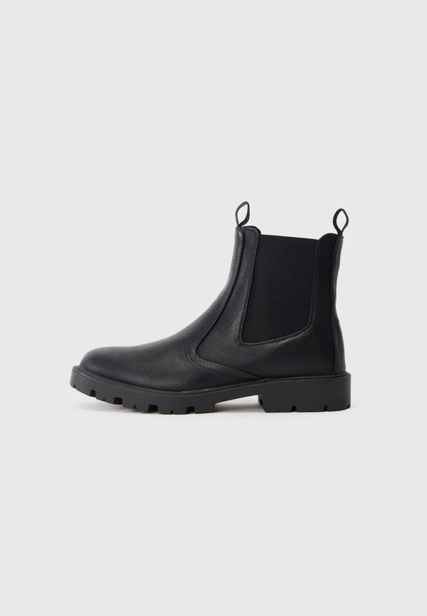 ASHTONN - Classic ankle boots - black