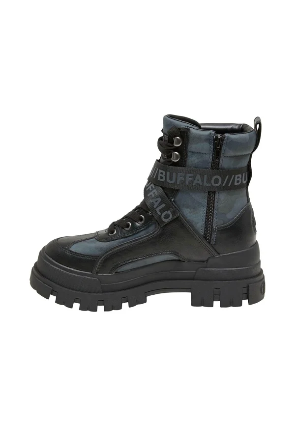 ASPHA COM - Cowboy/biker ankle boot - black camo