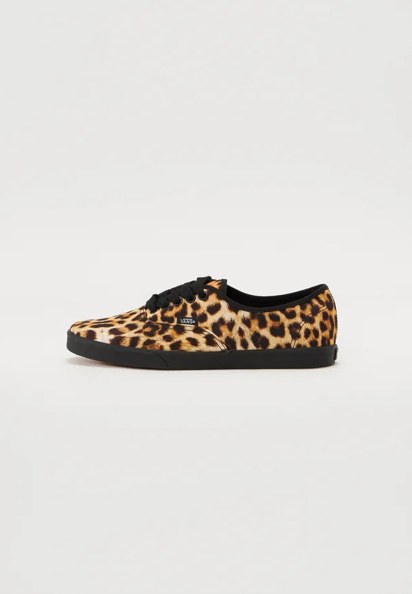 AUTHENTIC LOWPRO - Casual lace-ups - black/brown