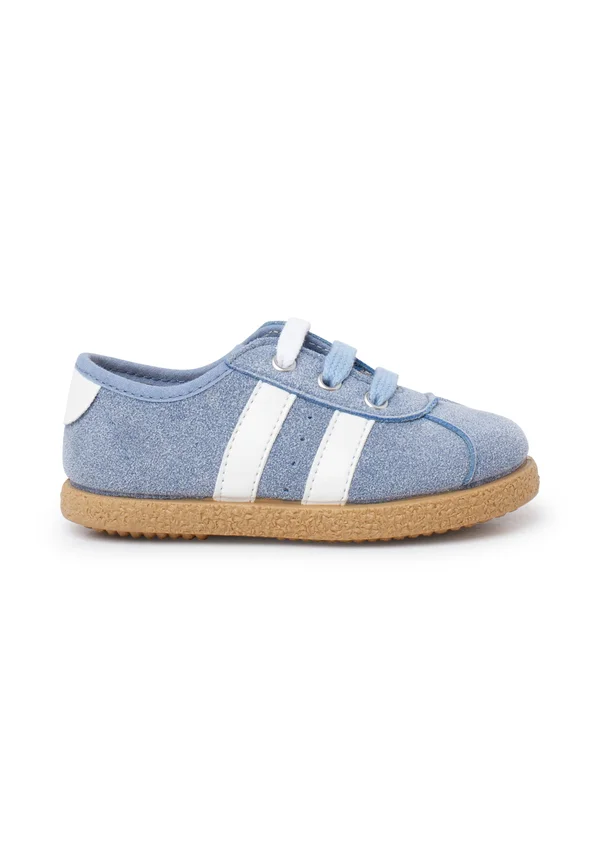 Baby shoes - azul claro