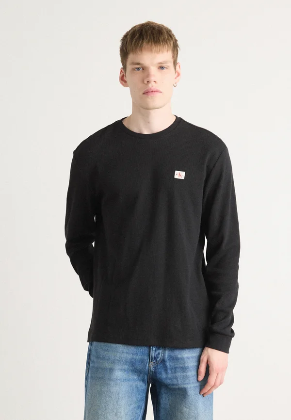 BADGE TEE - Long sleeved top - black