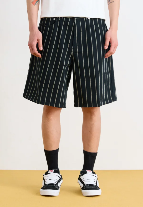 BAGGY SHORT - Denim shorts - black multi
