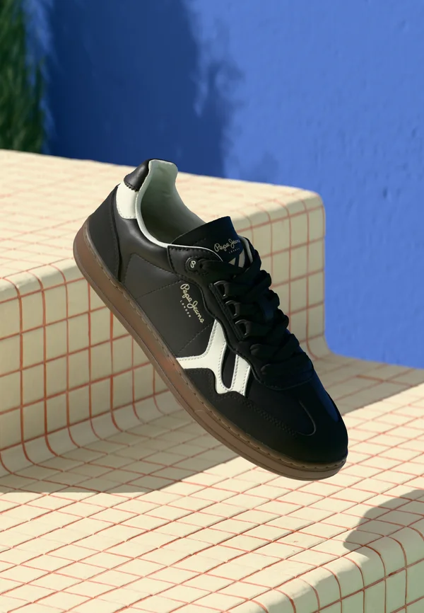 BALL - Trainers - black