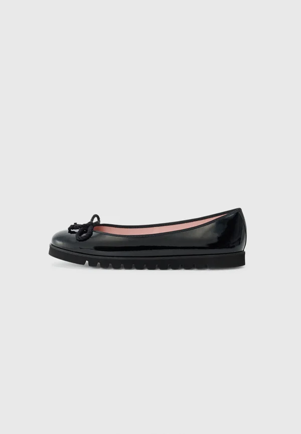 Ballet pumps - black