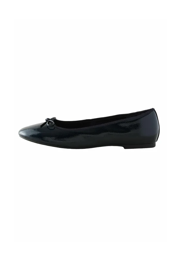 Ballet pumps - navy patent