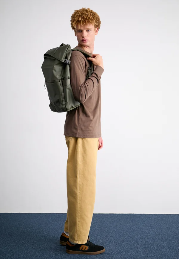 BASE CAMP VOYAGER ROLLTOP UNISEX - Rucksack - new taupe green/black