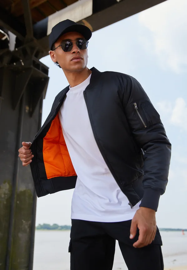 BASIC - Bomber Jacket - black
