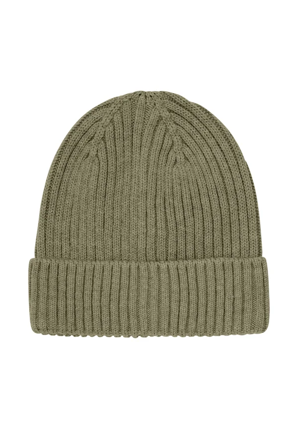 Beanie - overland trek