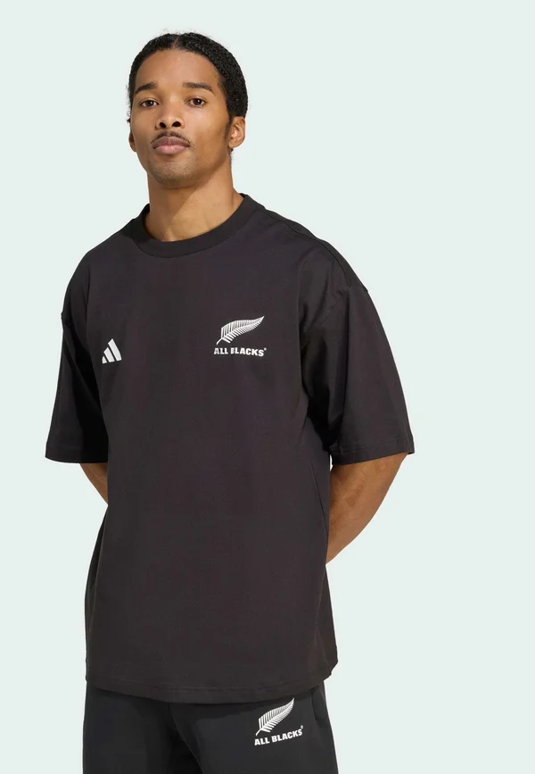 BLACKS PRESENTATION  - Print T-shirt - all black