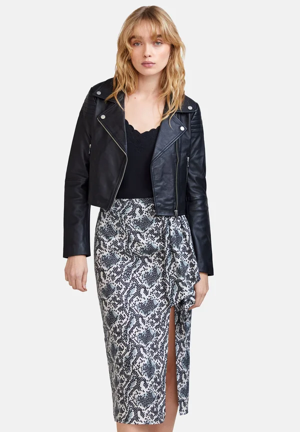 Blazer - black