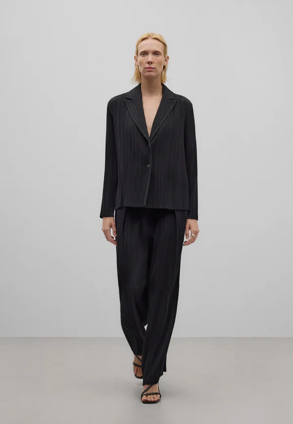 Blazer - black