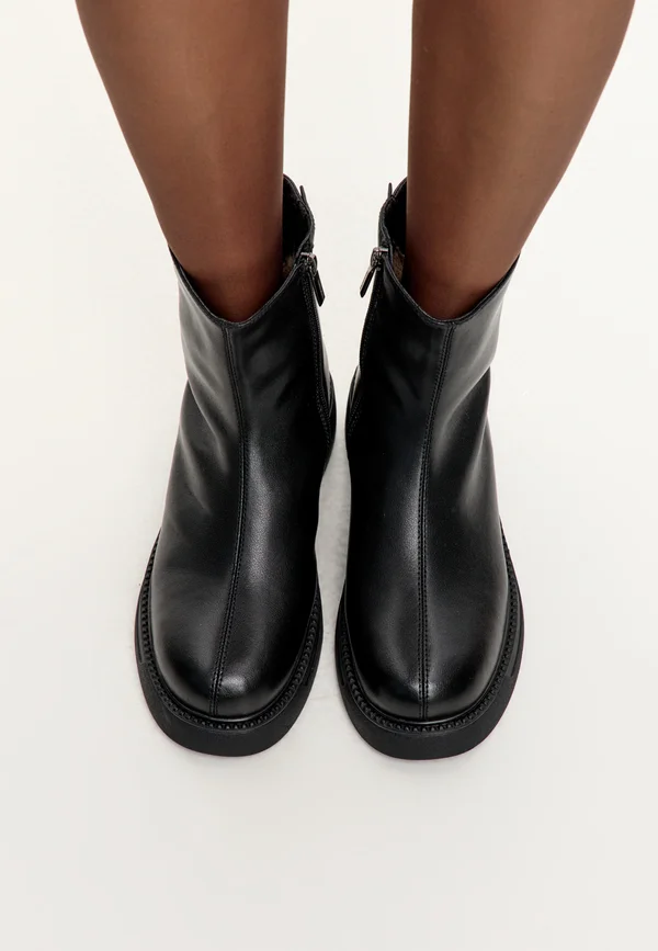 BLOCK HEELS  - Winter boots - black