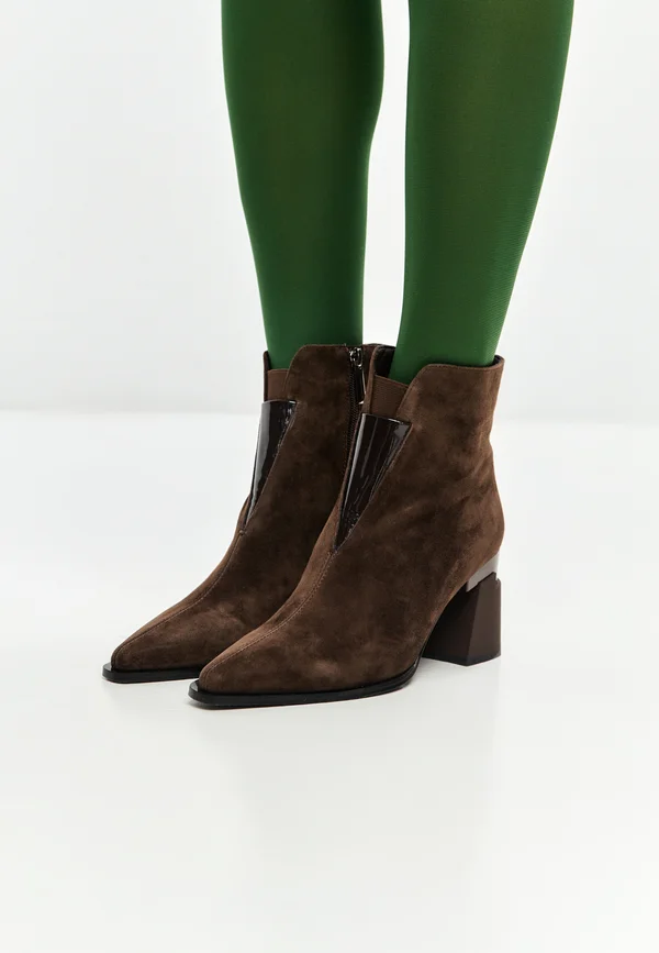 BLOCK  WITH FRONT ZIPPER - High heeled ankle boots - brown