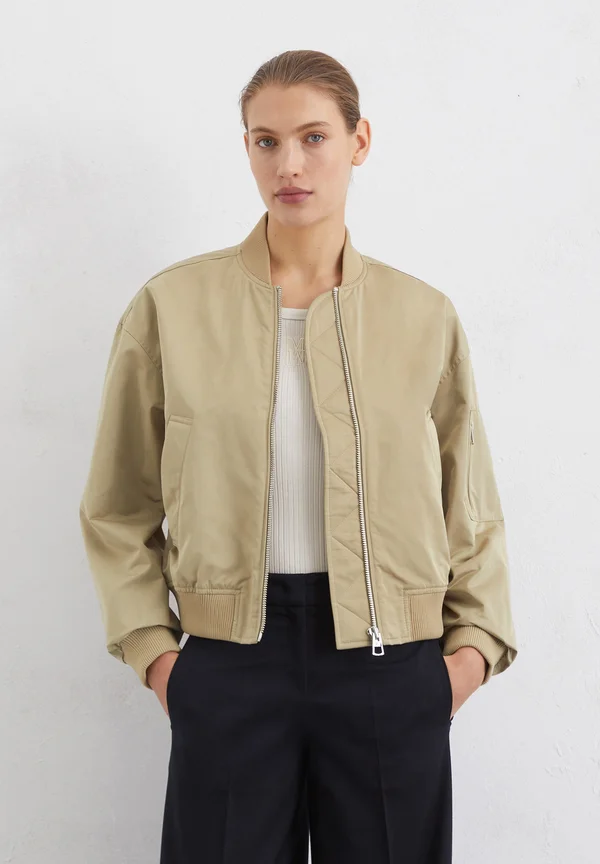 BLOUSON ZIPPER POCKET ON SLEEVE - Bomber Jacket - dusty sand