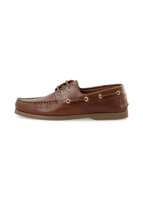 Boat shoes - brown