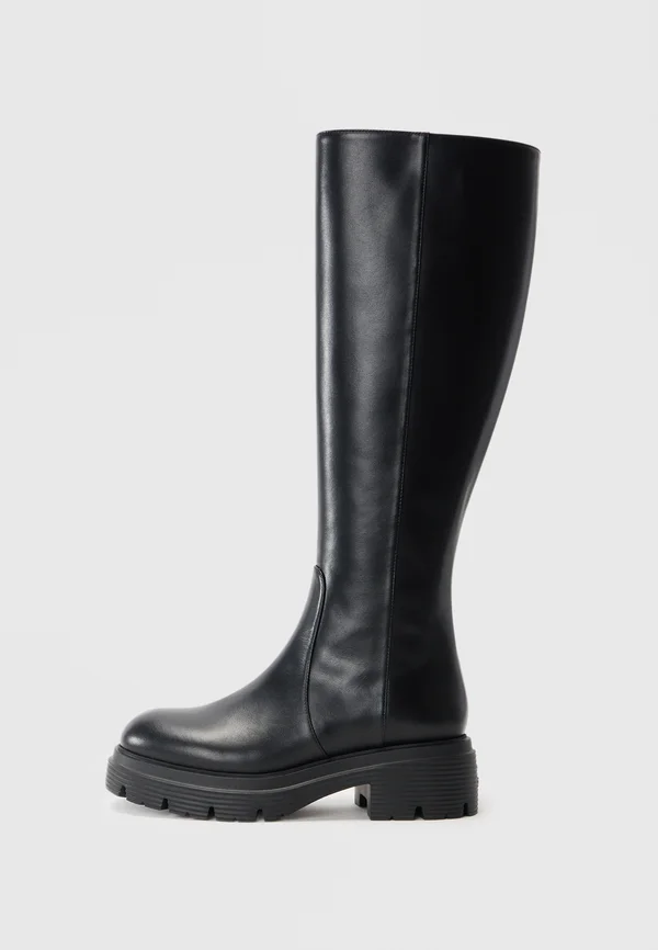 Boots - black