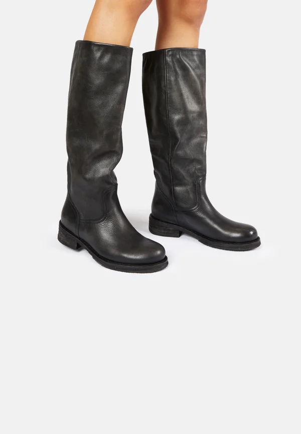 Boots - black