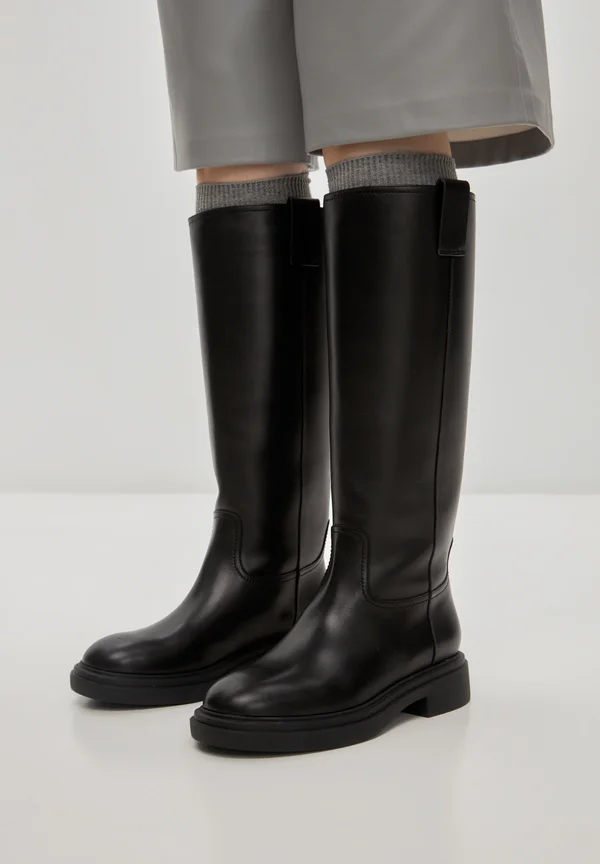 Boots - black