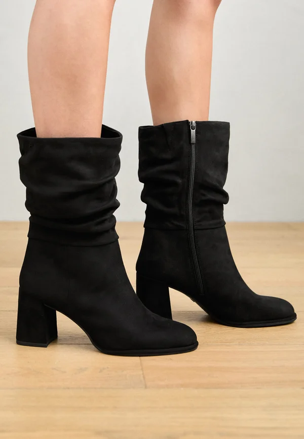 Boots - black