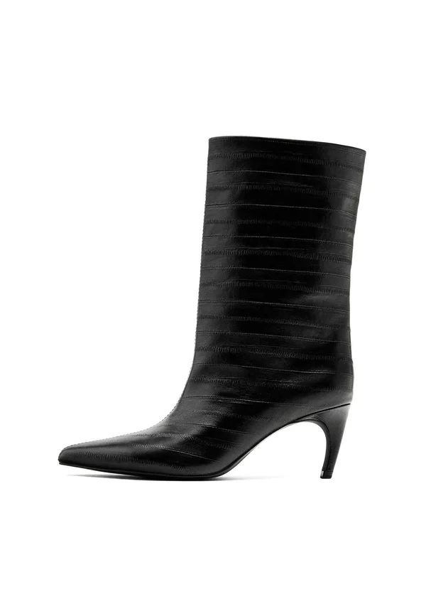 Boots - black