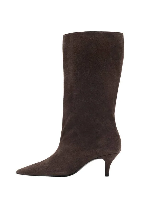 Boots - brown