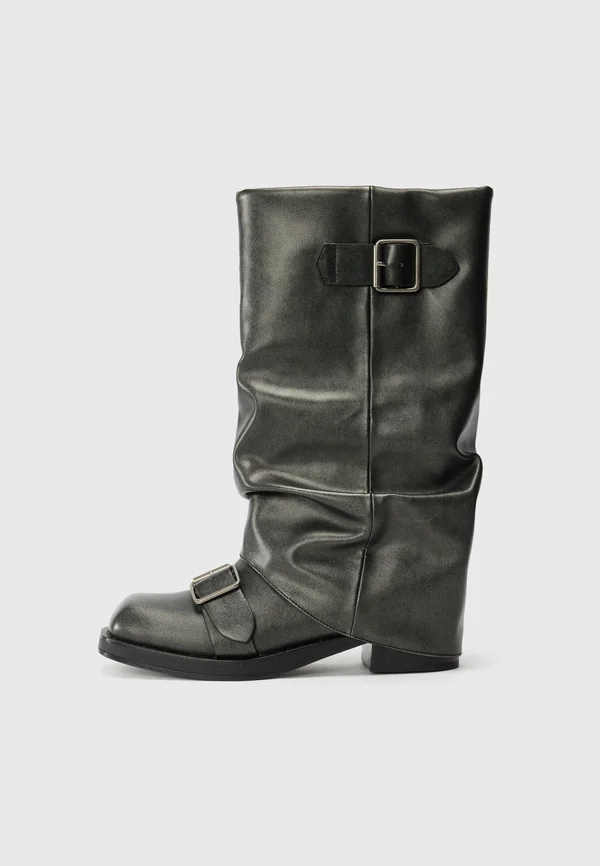 Boots - brushed grey