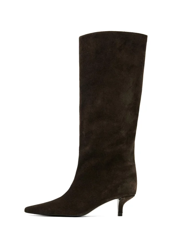 Boots - dark brown