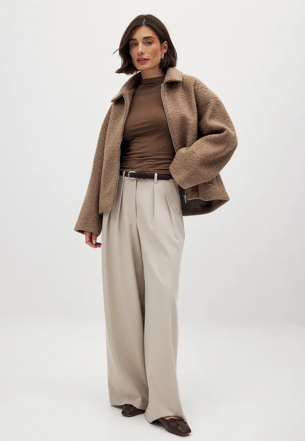 BOUCLE ZIP - Fleece jacket - taupe