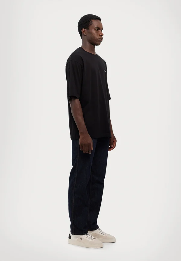 BOXY - Basic T-shirt - black