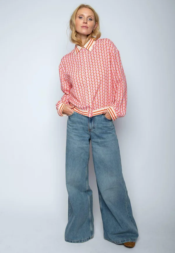 Button-down blouse - red/pink geometric