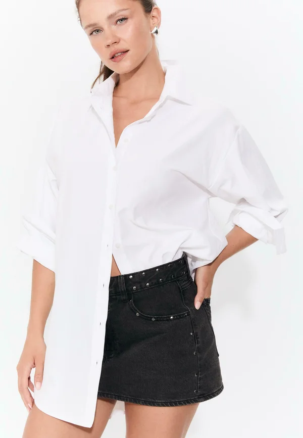 Button-down blouse - white