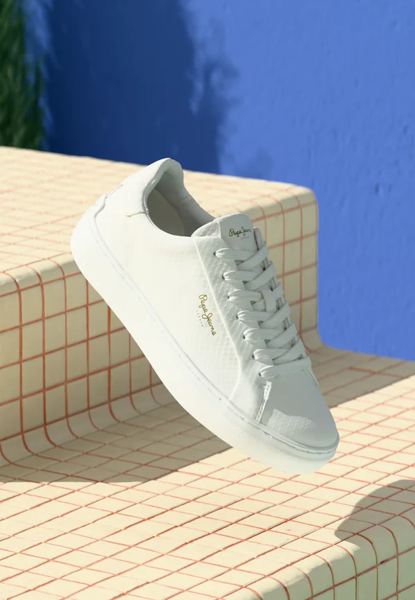 CAMDEN RUMP - Trainers - white