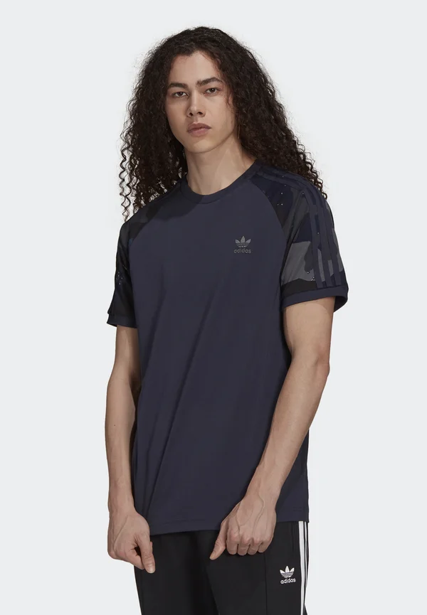 CAMOUFLAGE CALIFORNIA GRAPHICS - Print T-shirt - night navy