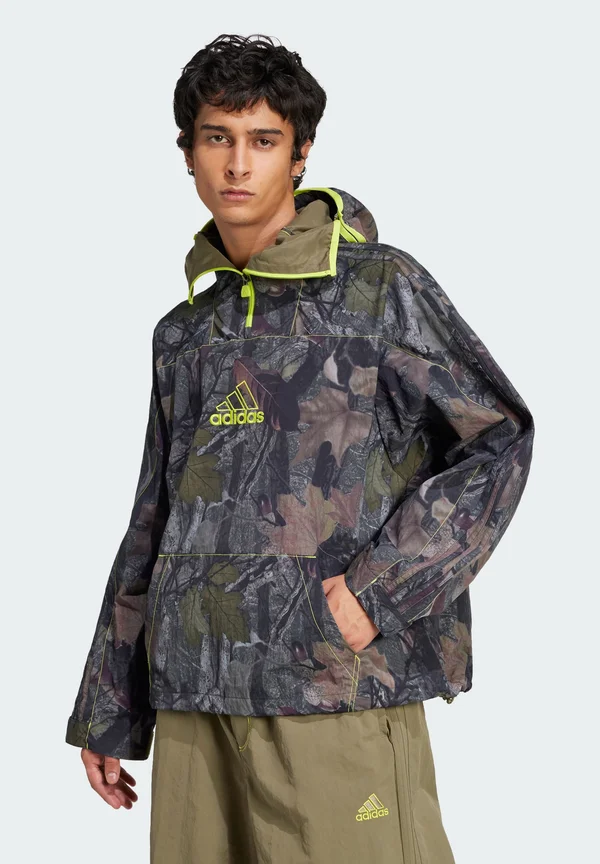 CAMOUFLAGE - Summer jacket - olive strata