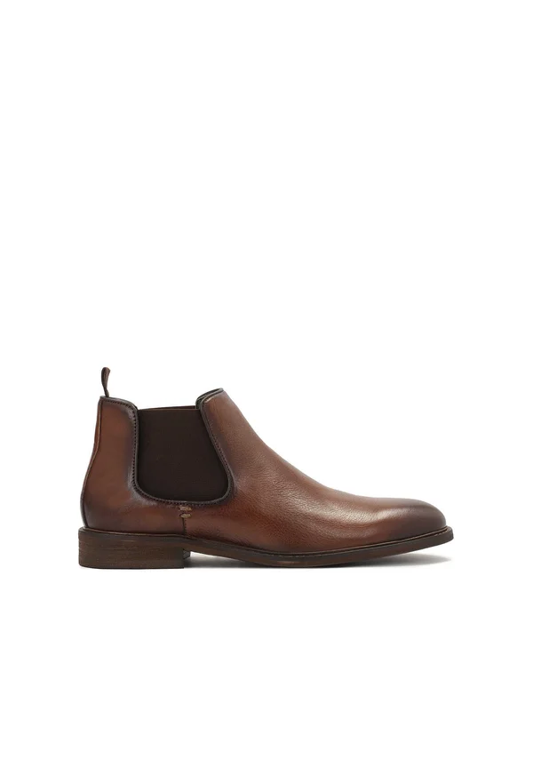 CASHTON - Classic ankle boots - light brown